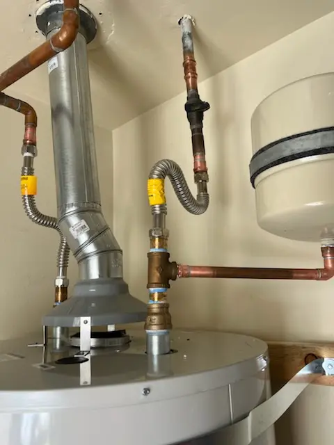 Water heater installation and plumbing repair in Buckingham Court